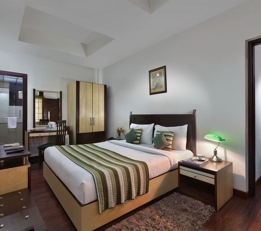 Regale Inn