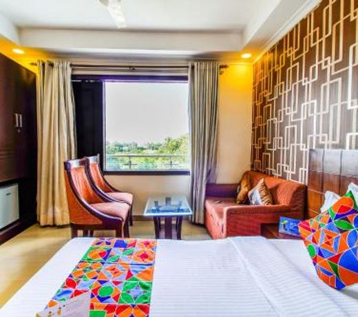 FabHotel Cosy Palace
