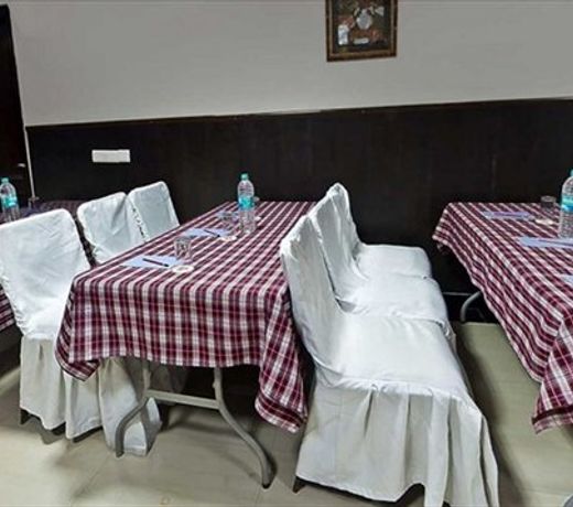 FabHotel Cosy Palace
