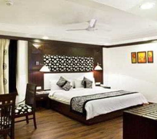 PARKLAND KAILASH COLONY