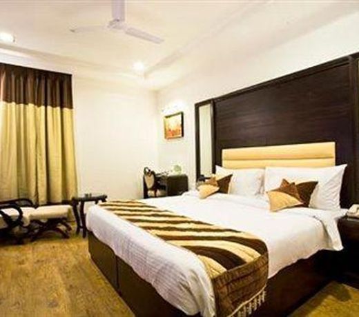 PARKLAND KAILASH COLONY