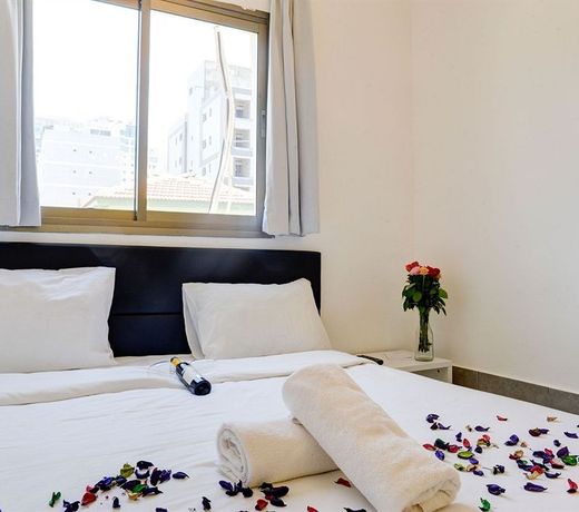 Liber Tel Aviv Sea Shore Suites