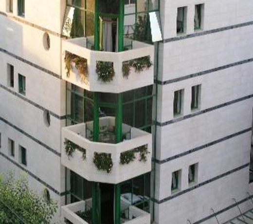 Dizengoff Suites