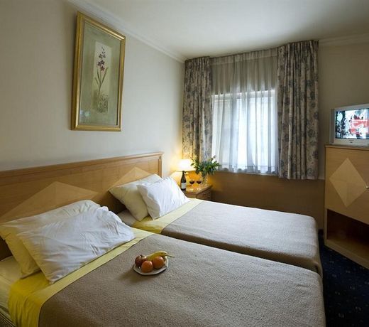 Armon Hayarkon Hotel