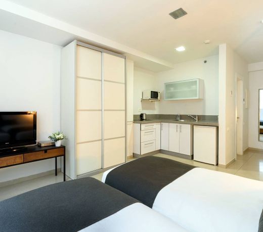 Sea Land Suites