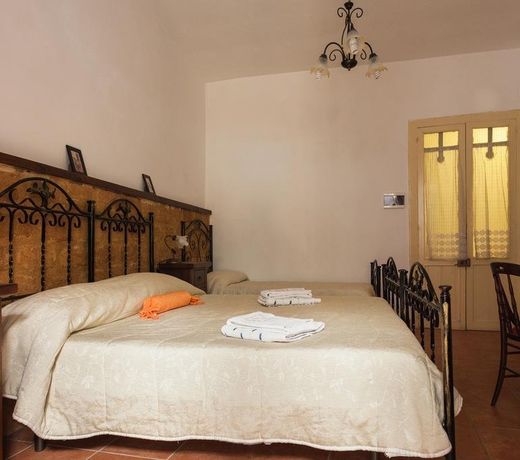 PICCOLO GELLIA - BED & BREAKFAST