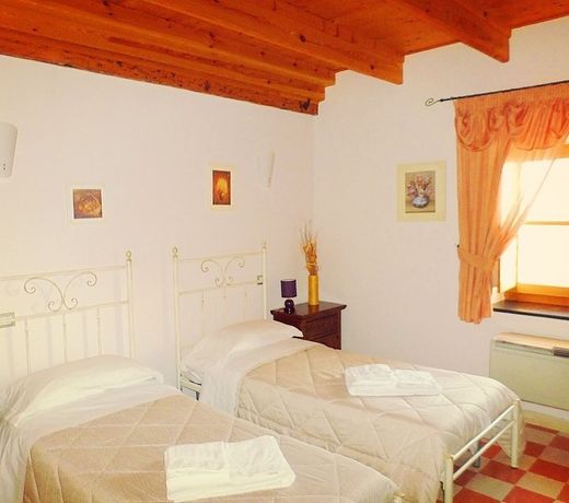 Villa Maria Pia
