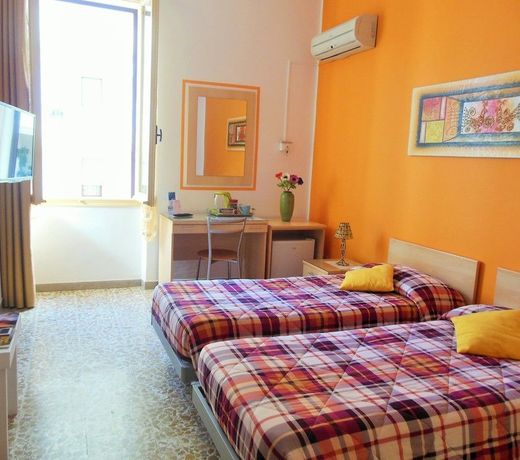 Actinia Accommodation