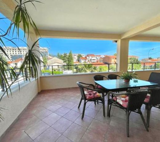 Family three bedroom Apartment Mimoza 2