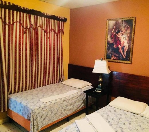 Hotel Ideas de Mama