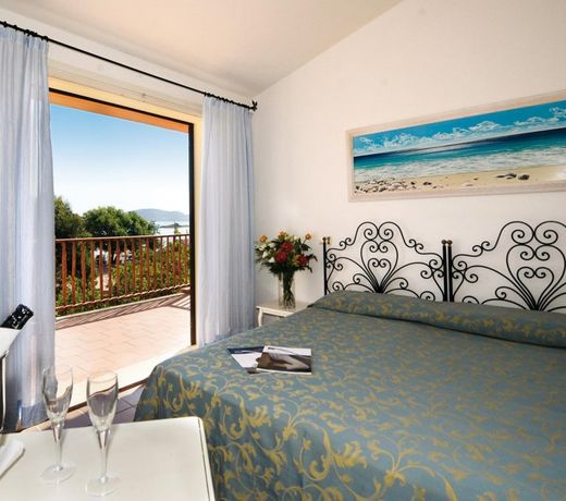 Blu Hotel Laconia Village
