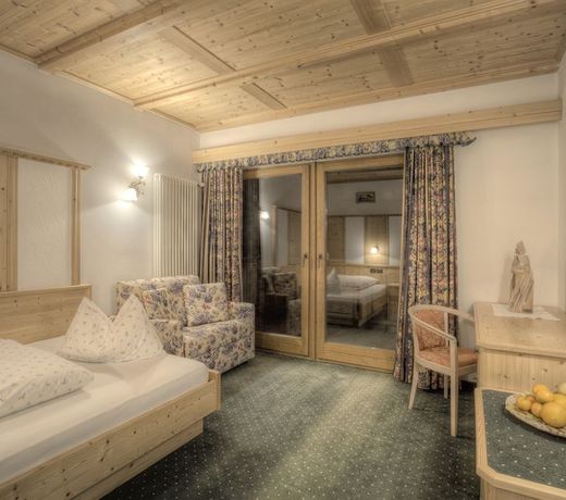 Hotel Ciasa Ai Pini