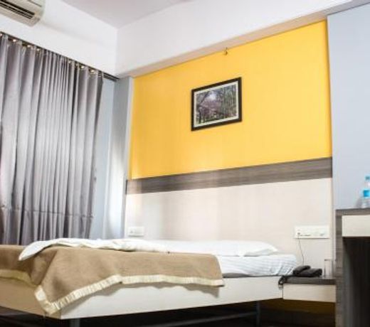Hotel Aashish Deluxe Pet Friendly