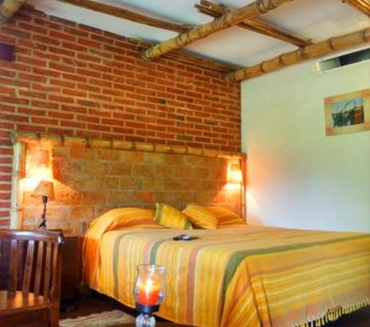 Los Brunos Lodge