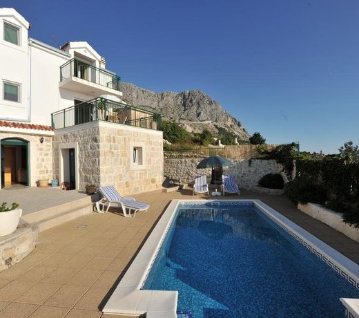 Villa Ana