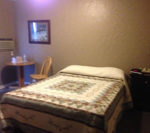 Three Forks Lewis & Clark Motel