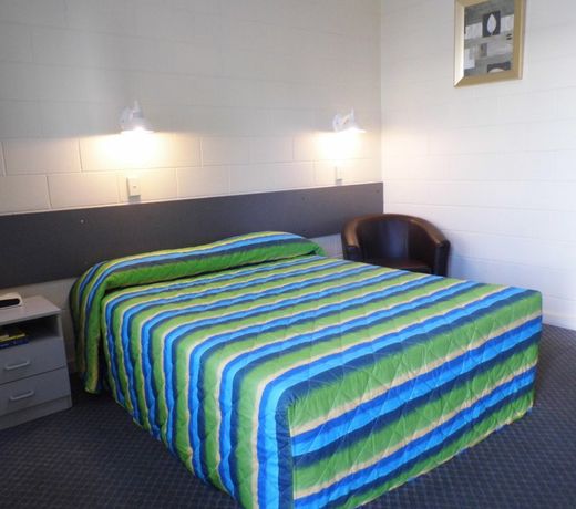 Central Point Motel