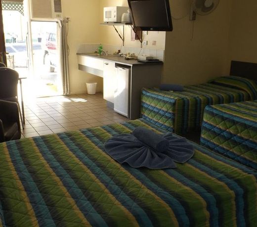 Central Point Motel