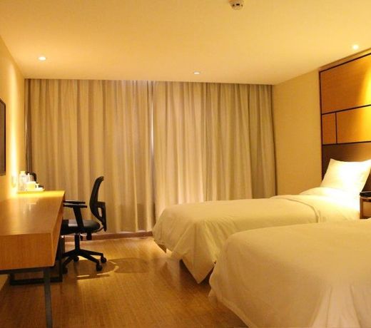 All season Kunming zhengyifang Pedestrian Street Hotel