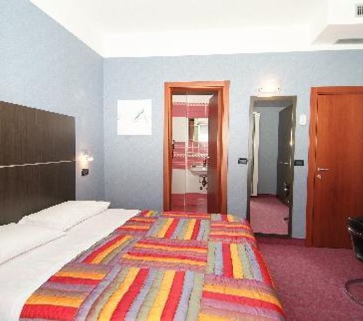 Residence & Suites