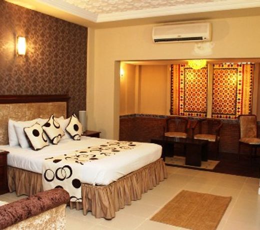 Sheza Inn