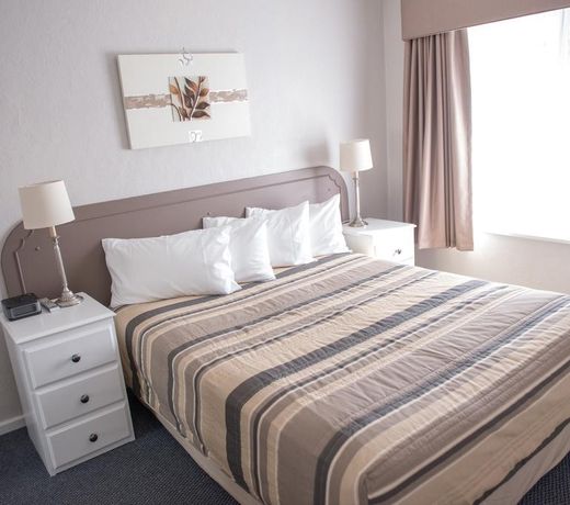 Arkana Motor Inn & Terrace Apartments