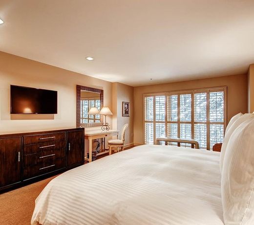 The Galatyn Lodge