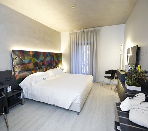 Arli Hotel Business and Wellness