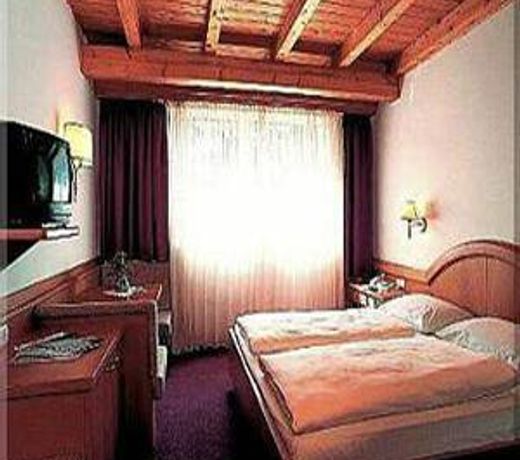 Hotel Chrys