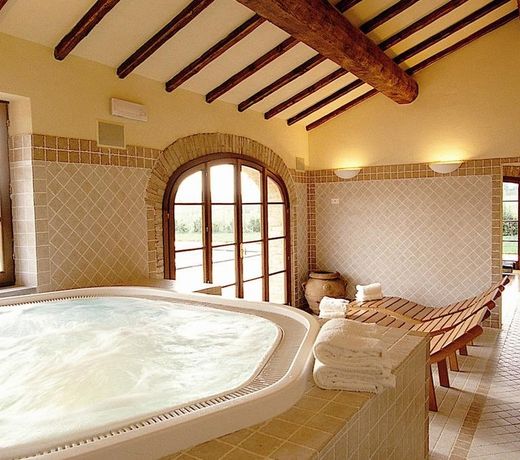 Monsignor Della Casa Country Resort & Spa