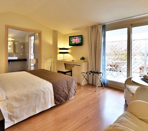 Regal Hotel