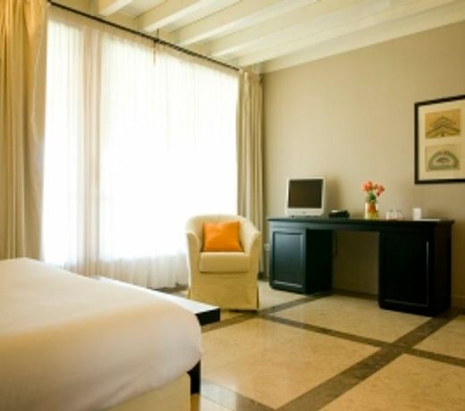 Santellone Resort