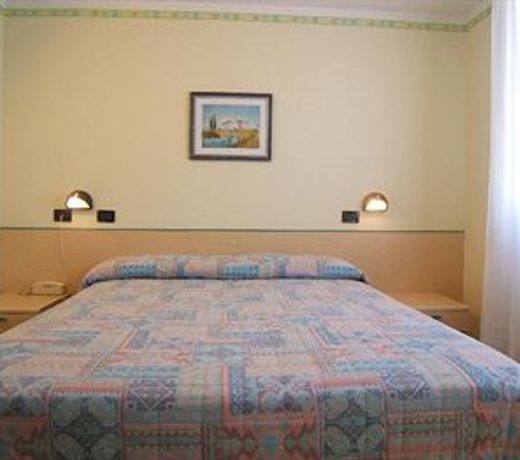 Hotel Prestige