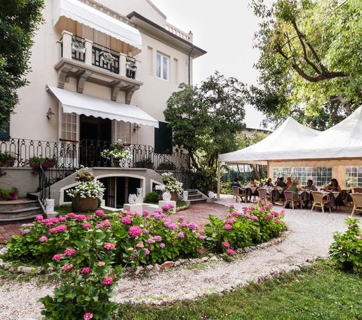 Hotel Club i Pini - Residenza d'Epoca in Versilia