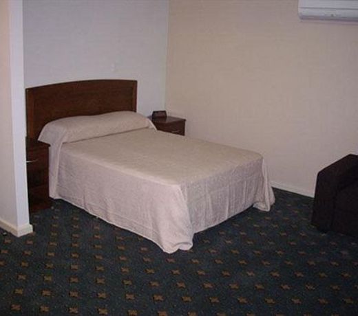 503 On Princes Drive Motel