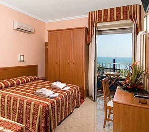 Hotel Bristol