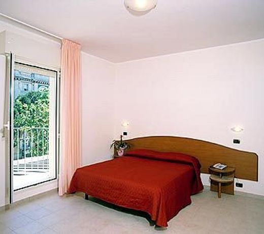 HOTEL VILLA MARIA