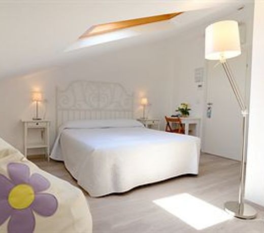 Maree Hotel