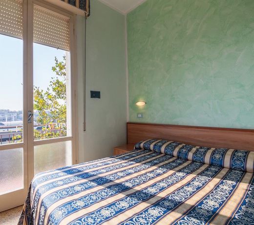 Hotel Promenade Universale