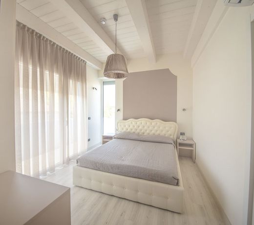 Hotel Leonardo