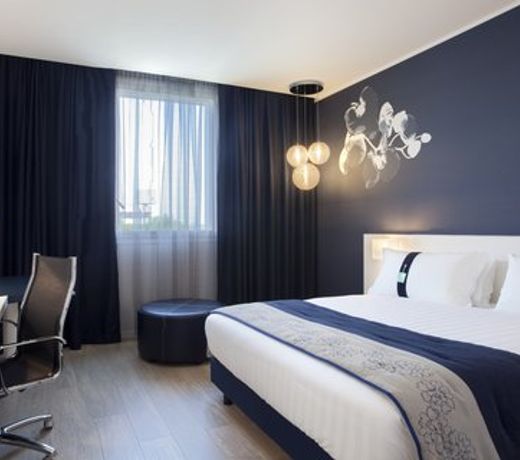 Holiday Inn Milan Nord Zara, an IHG Hotel