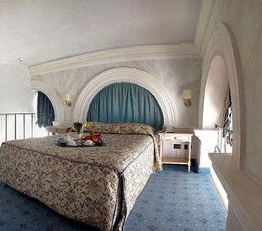 Hotel De La Ville