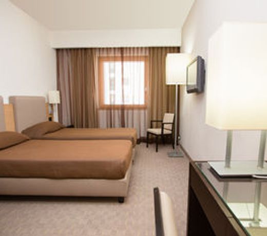 Link Hotel