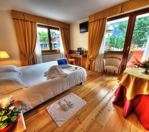 Cresta Et Duc Hotel