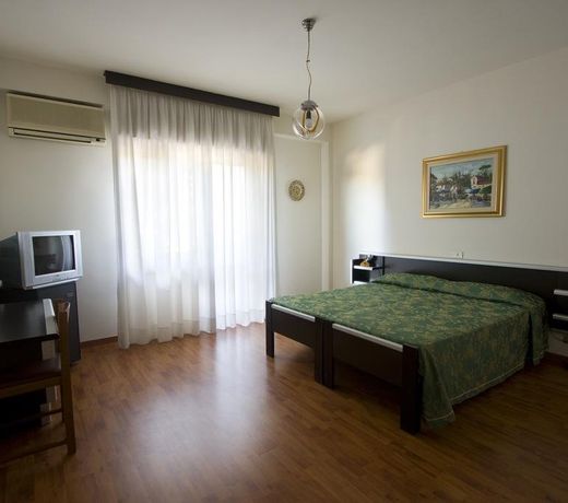 Double Twin Room With Balcony Pool View