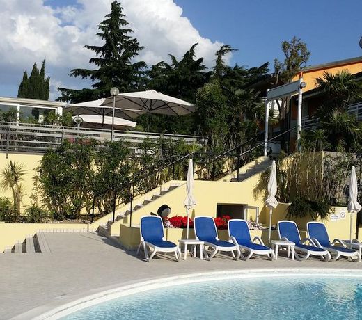 Lido International