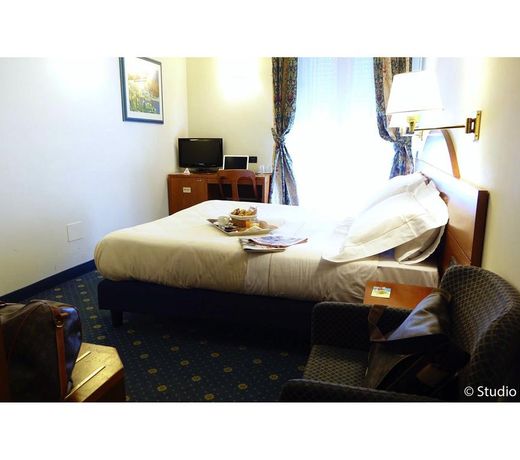 Hotel City