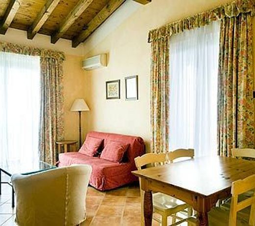 Castello Belvedere Apartments