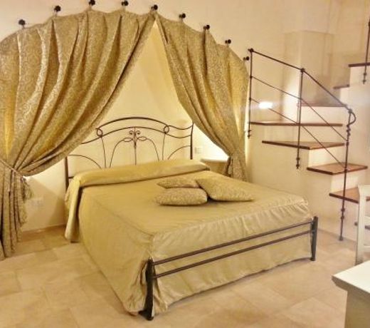 San Velletri Guest House