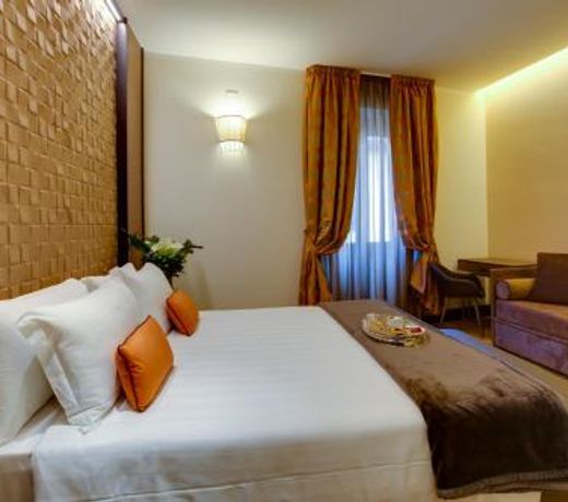 Solo Experience Hotel